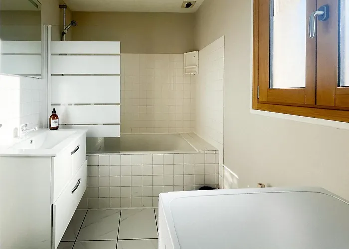 Apartment Bel Lumineux - Quartier La Doutre - 4 Personnes -