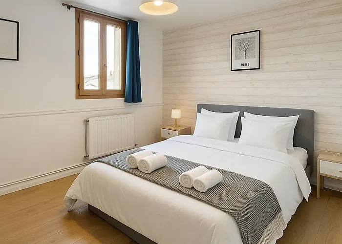 Apartment Bel Lumineux - Quartier La Doutre - 4 Personnes -